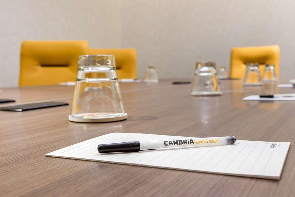 Cambria Hotel Manchester South Windsor 시설 사진