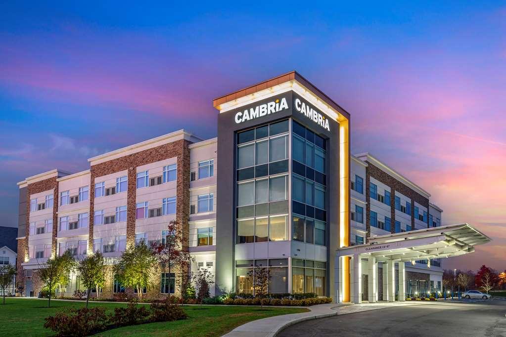 Cambria Hotel Manchester South Windsor 외부 사진